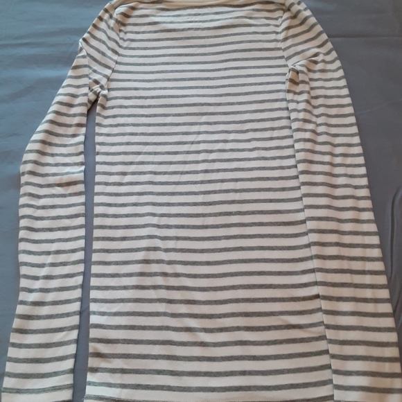 Top - Picture 2 of 3